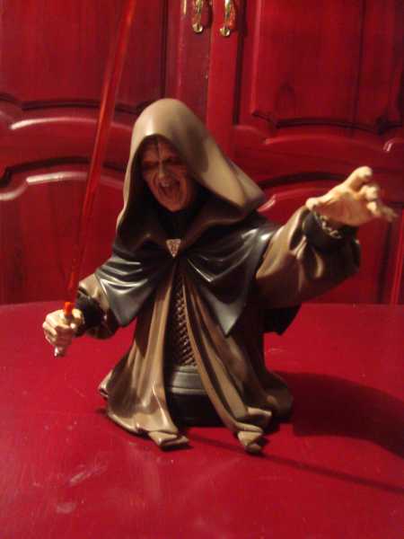 Emperor Palpatine - Revenge of the Sith - Limited Edition
