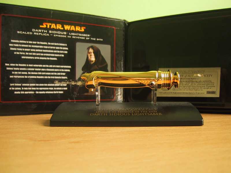 Darth Sidious - Revenge of the Sith - Gold Chase);