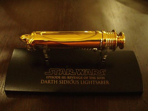 Darth Sidious - Revenge of the Sith - Gold Chase);