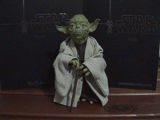 Yoda - The Empire Strikes Back - Limited Edition);