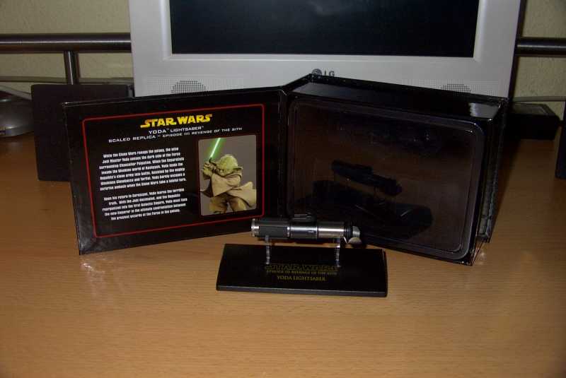 Yoda - Revenge of the Sith - Scaled Replica);