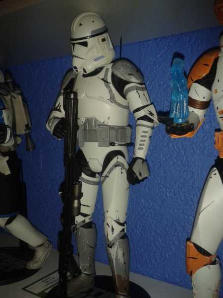 Coruscant Clone Trooper - Revenge of the Sith - Limited Edition);