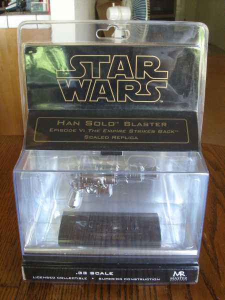 Han Solo Blaster - The Empire Strikes Back - Bright Chrome Chase);