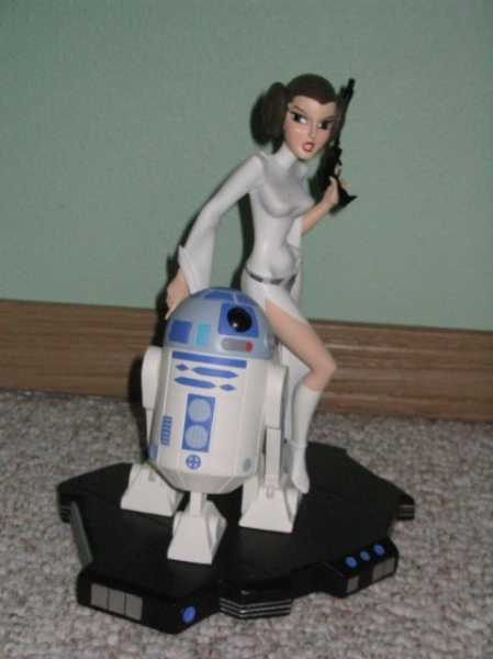 Princess Leia and R2-D2 - A New Hope - Limited Edition
