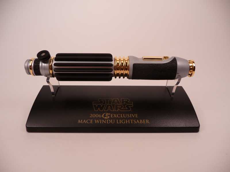 Mace Windu - Attack of the Clones - 2006 Collectors Society Edition