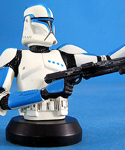 Clone Trooper Lieutenant - Attack of the Clones - 2004 Toy Fair Edition);