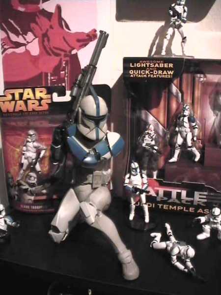 Clone Trooper - Attack of the Clones - Lieutenant (Blue));