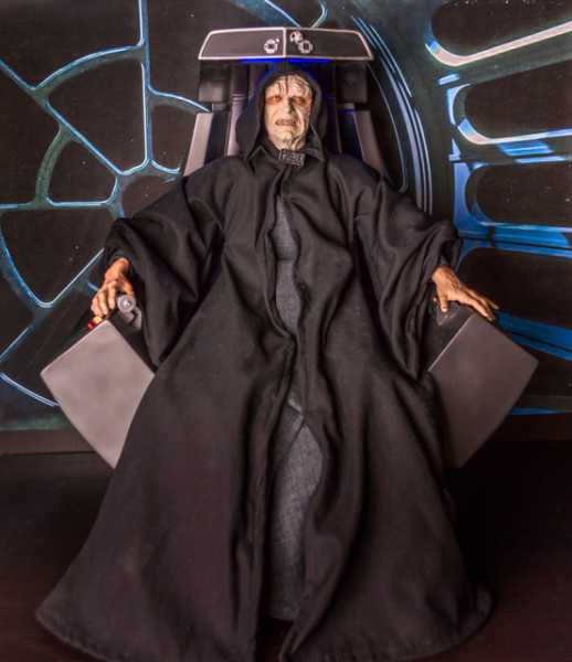 Emperor Palpatine and Imperial Throne - Return of the Jedi - Sideshow Exclusive