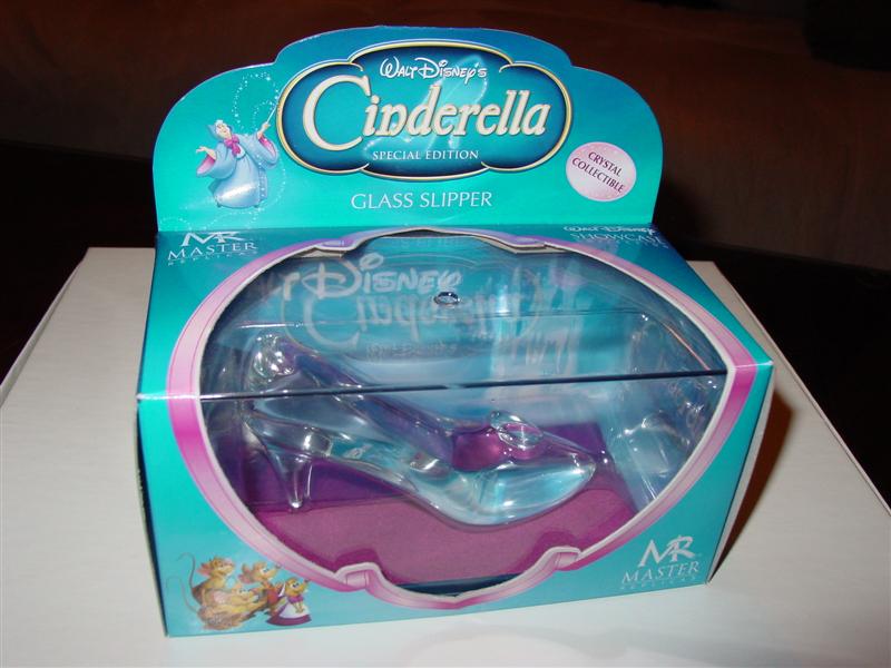 Cinderella's Glass Slipper - Cinderella - Scaled Replica);