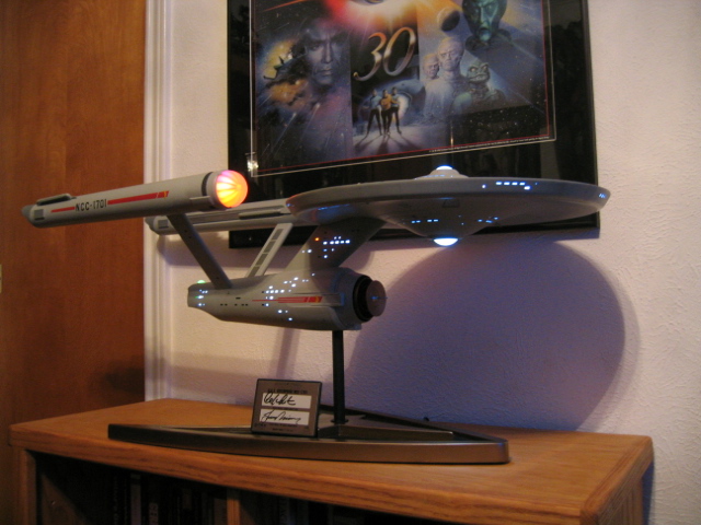 NCC-1701 USS Enterprise - Star Trek - The Original Series - 40th Anniversary Signature Edition